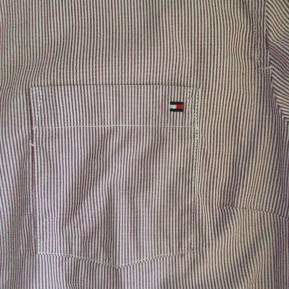 TOMMY HILFIGER Roll-Tab Button-Up Shirt Maroon and White Stripes [CLEAR… - Picture 3 of 7